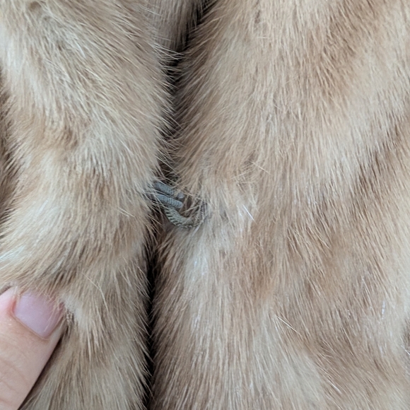 Littmin's Furs Milwaukee Mink Fur Coat - Picture 5 of 11